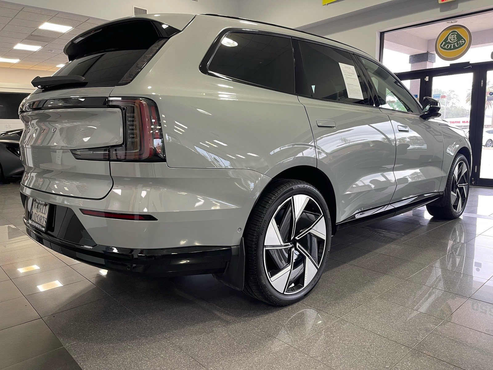 Used 2025 Volvo EX90 Ultra AWD/4WD image 5
