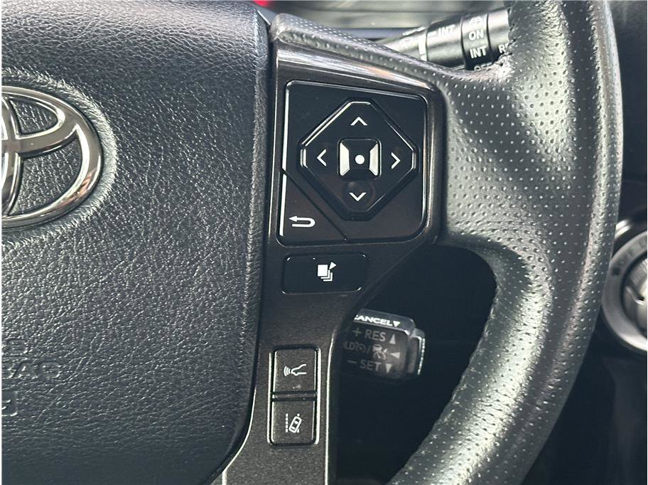 Used 2022 Toyota 4Runner TRD Off-Road Premium w/ Moonroof Package image 23