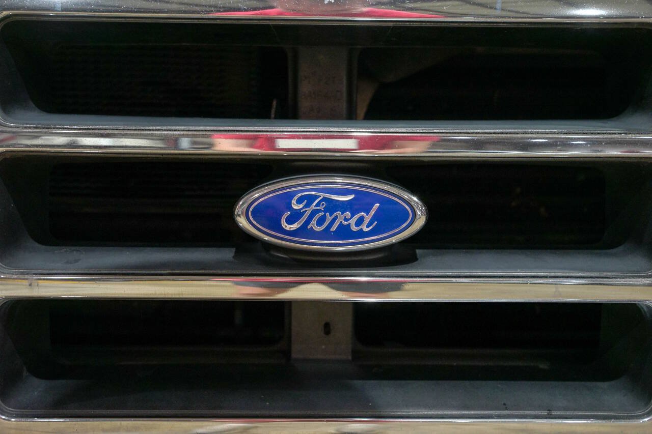 Used 1993 Ford F150 XL AWD/4WD image 21