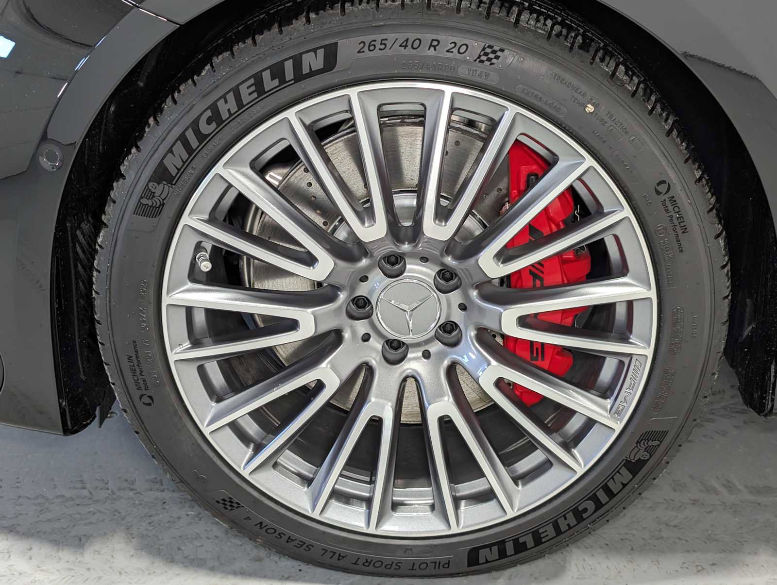 New 2026 Mercedes-Benz E 53 AMG e 4MATIC Sedan image 3