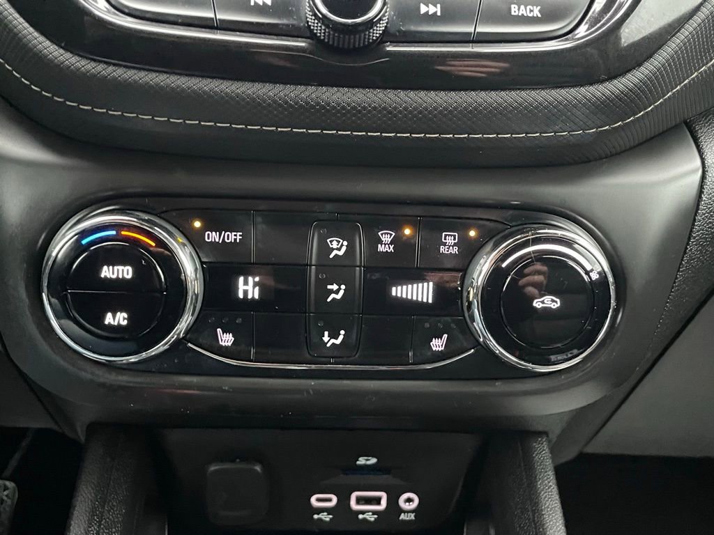 Used 2021 Chevrolet TrailBlazer ACTIV w/ Technology Package image 31