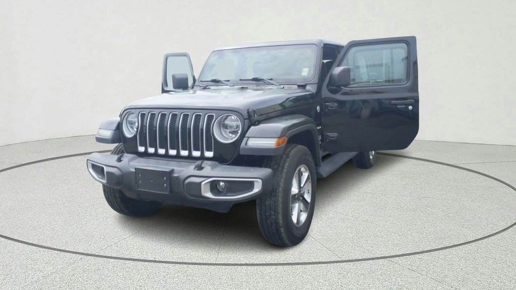 Used 2018 Jeep Wrangler Unlimited Sahara w/ Dual Top Group AWD/4WD image 10