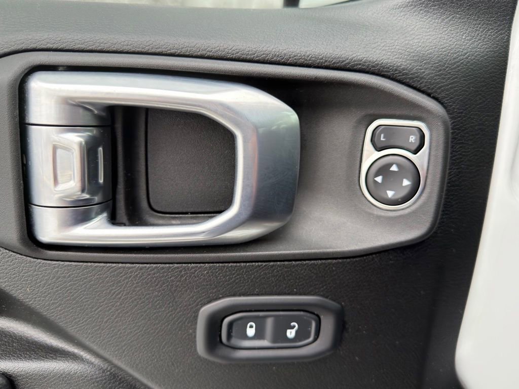 Used 2022 Jeep Wrangler Unlimited Sport image 30