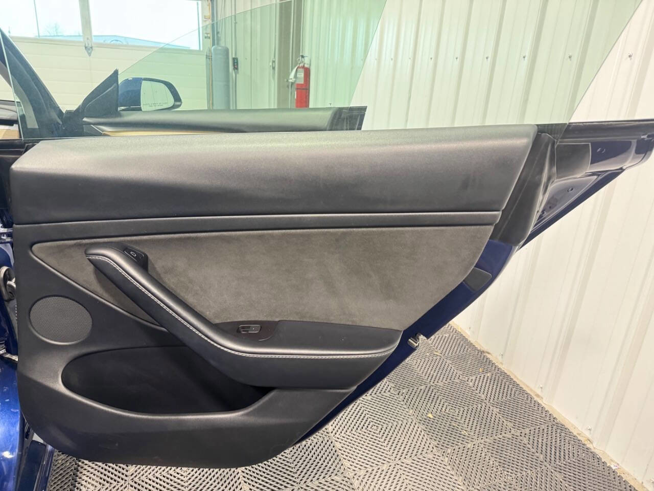 Used 2022 Tesla Model 3 image 21