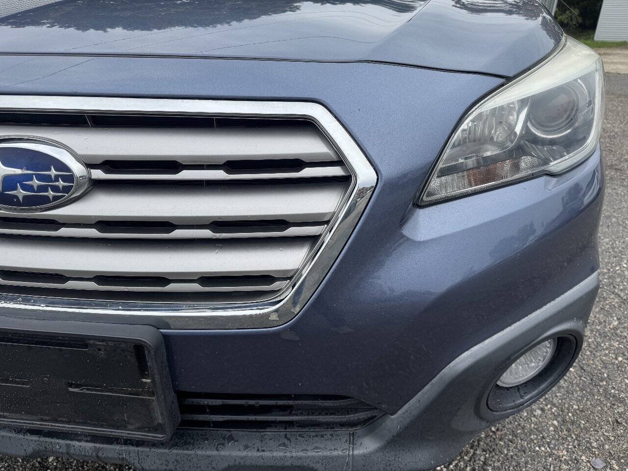 Used 2017 Subaru Outback 2.5i Premium AWD/4WD image 3