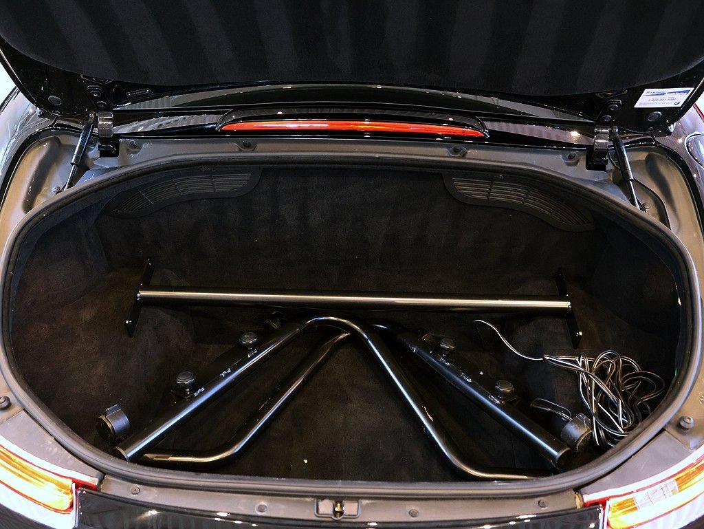 Used 2001 BMW Z8 RWD image 72