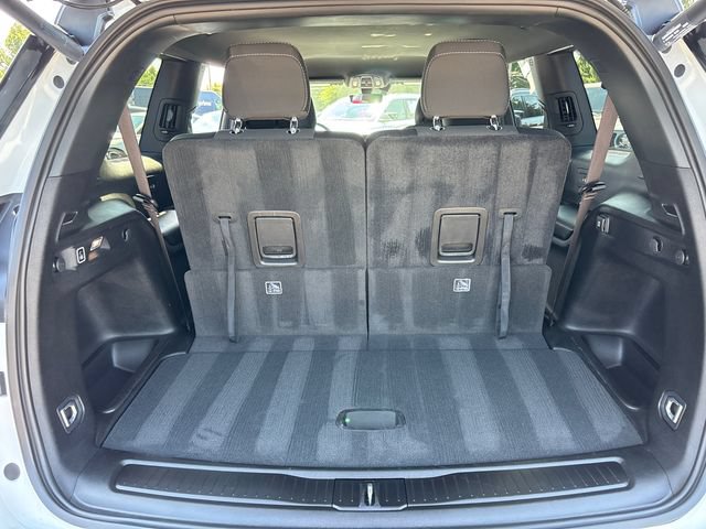 Used 2025 Jeep Grand Cherokee L Laredo w/ Luxury Tech Group I AWD/4WD image 32