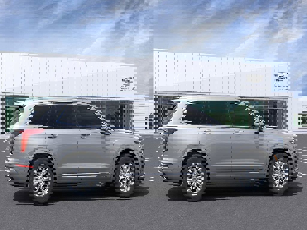 New 2025 Cadillac XT6 Luxury image 5