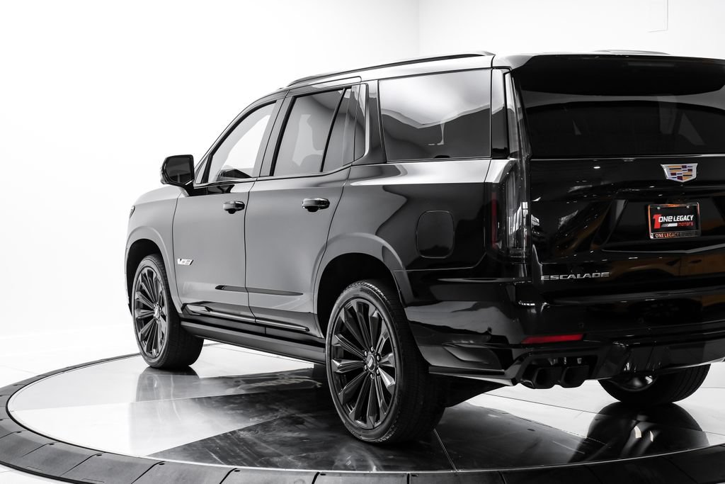 Used 2026 Cadillac Escalade V AWD/4WD image 15