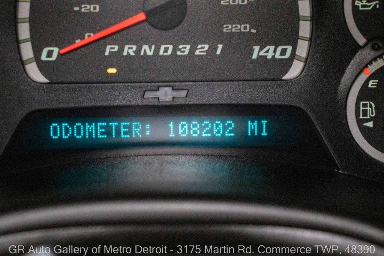 Used 2008 Chevrolet TrailBlazer SS w/ Sun And 6-Disc Cd Package AWD/4WD image 18