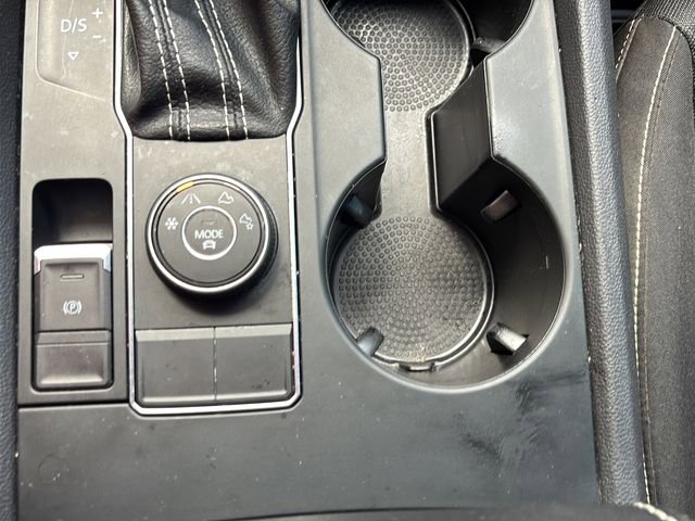 Used 2021 Volkswagen Atlas Cross Sport S image 30