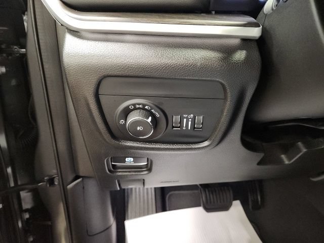 Used 2026 Jeep Grand Cherokee Limited AWD/4WD image 21