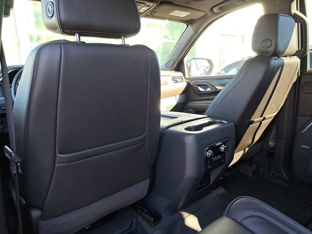 Used 2021 GMC Yukon Denali w/ Denali Premium Package image 25