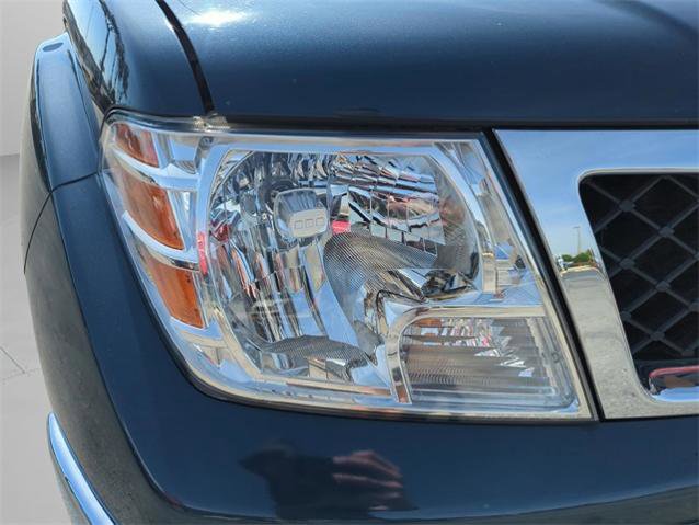 Certified 2019 Nissan Frontier SL image 17