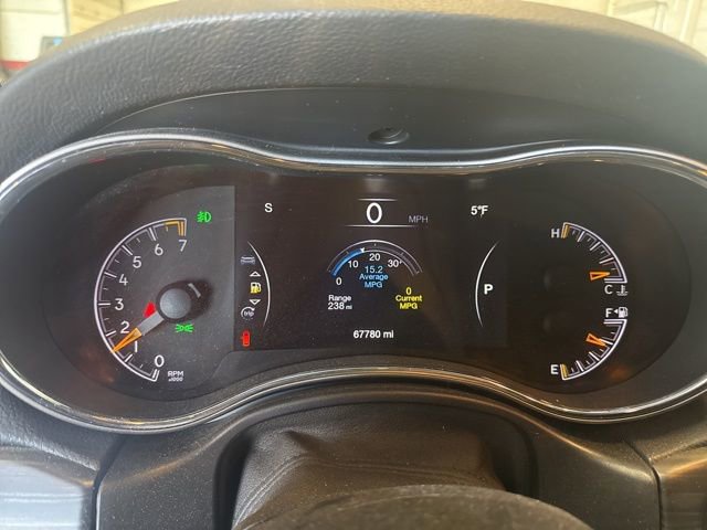 Used 2019 Jeep Grand Cherokee Altitude image 23