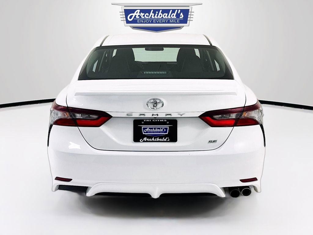 Used 2024 Toyota Camry SE FWD image 7