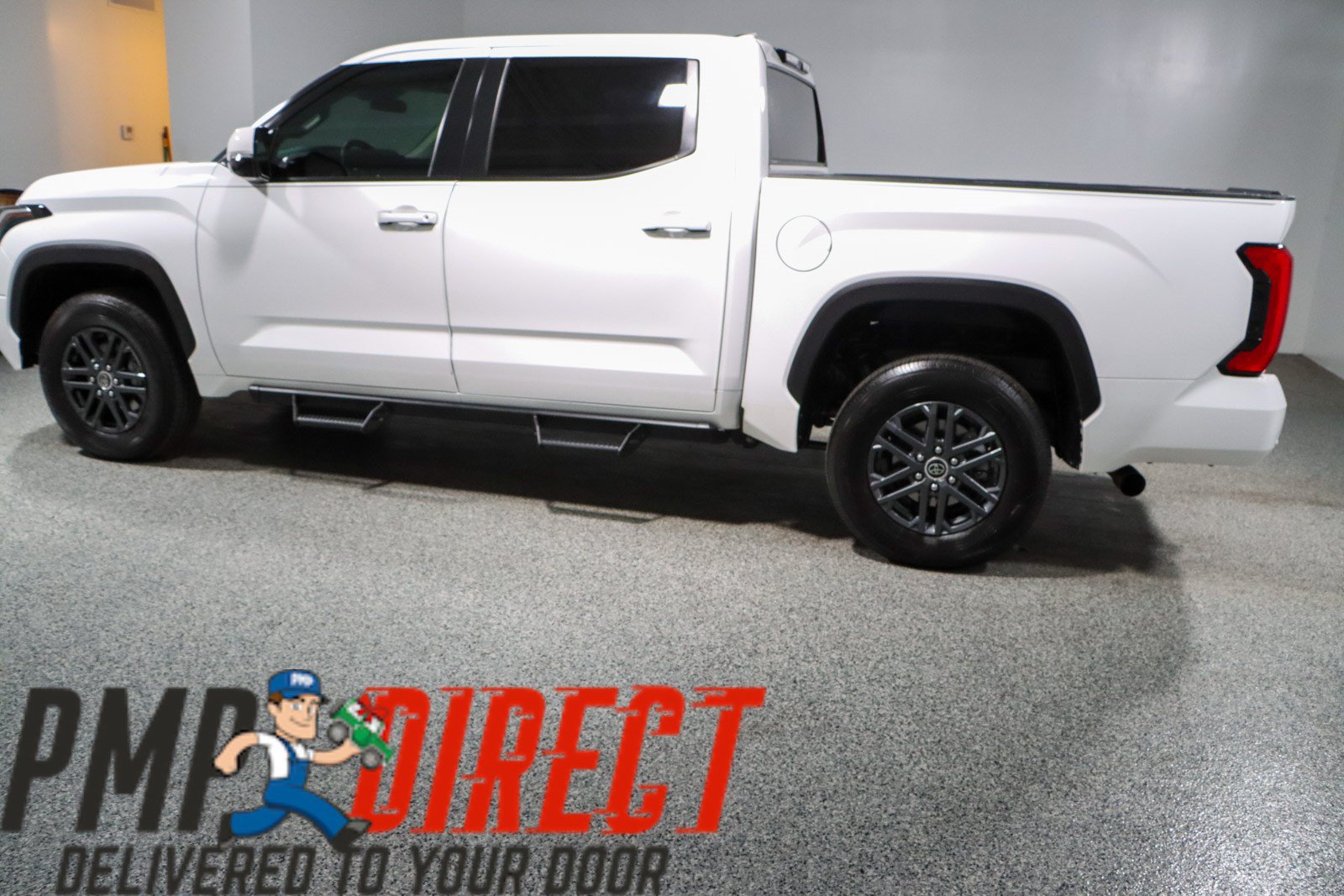 Used 2024 Toyota Tundra SR5 w/ SR5 Convenience Package AWD/4WD image 10