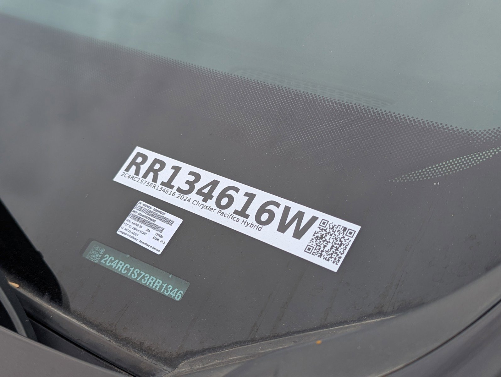 Used 2024 Chrysler Pacifica Select image 33