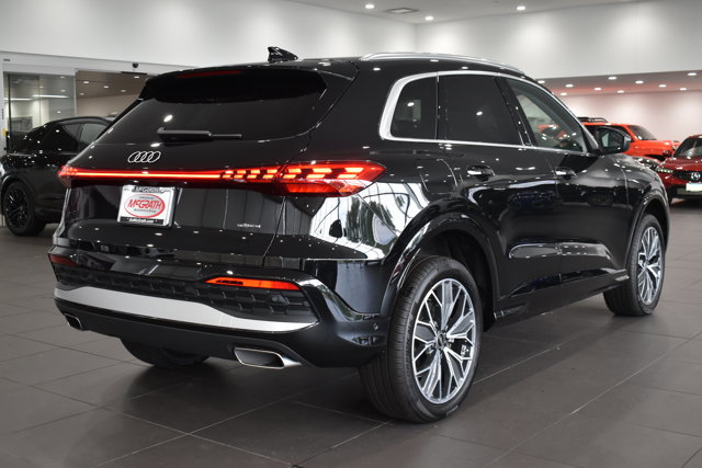 Used 2025 Audi Q5 Premium Plus w/ Premium Plus image 11