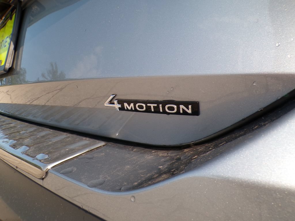 Used 2026 Volkswagen Tiguan SE AWD/4WD image 14