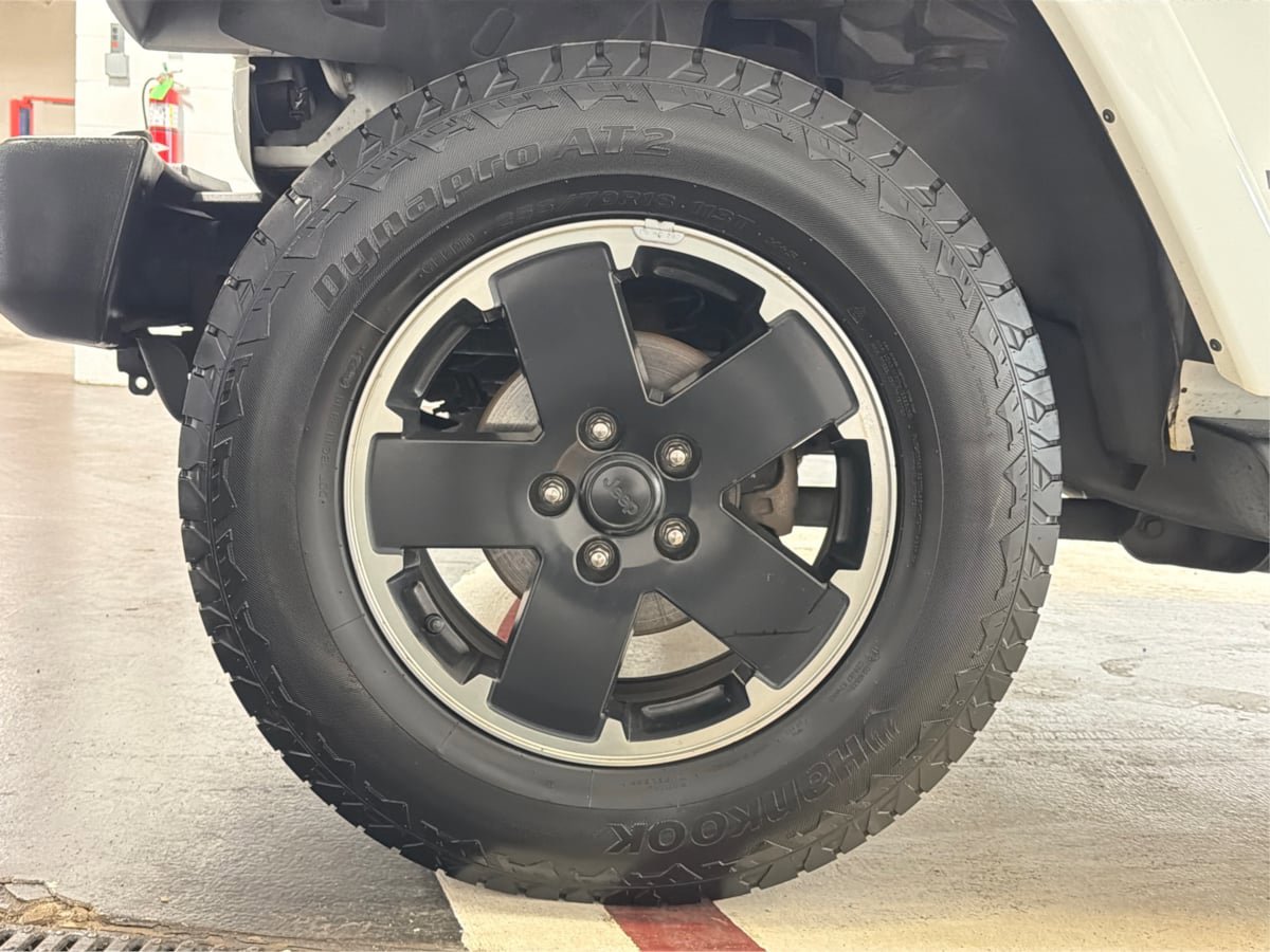 Used 2012 Jeep Wrangler Altitude AWD/4WD image 13