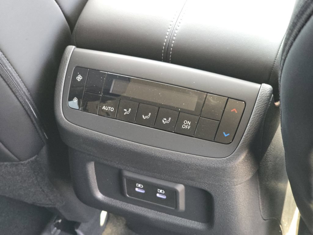 New 2026 Nissan Pathfinder SL AWD/4WD image 23