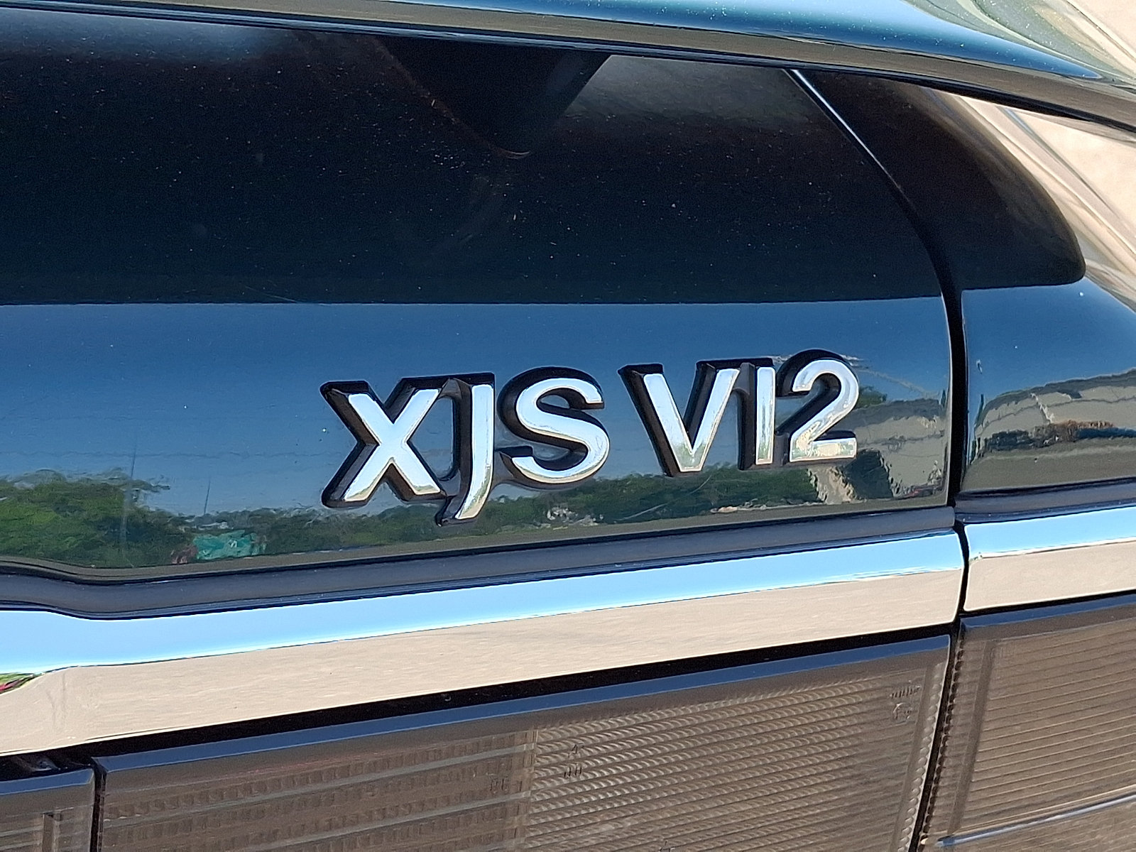 Used 1994 Jaguar XJS V12 Convertible RWD image 25