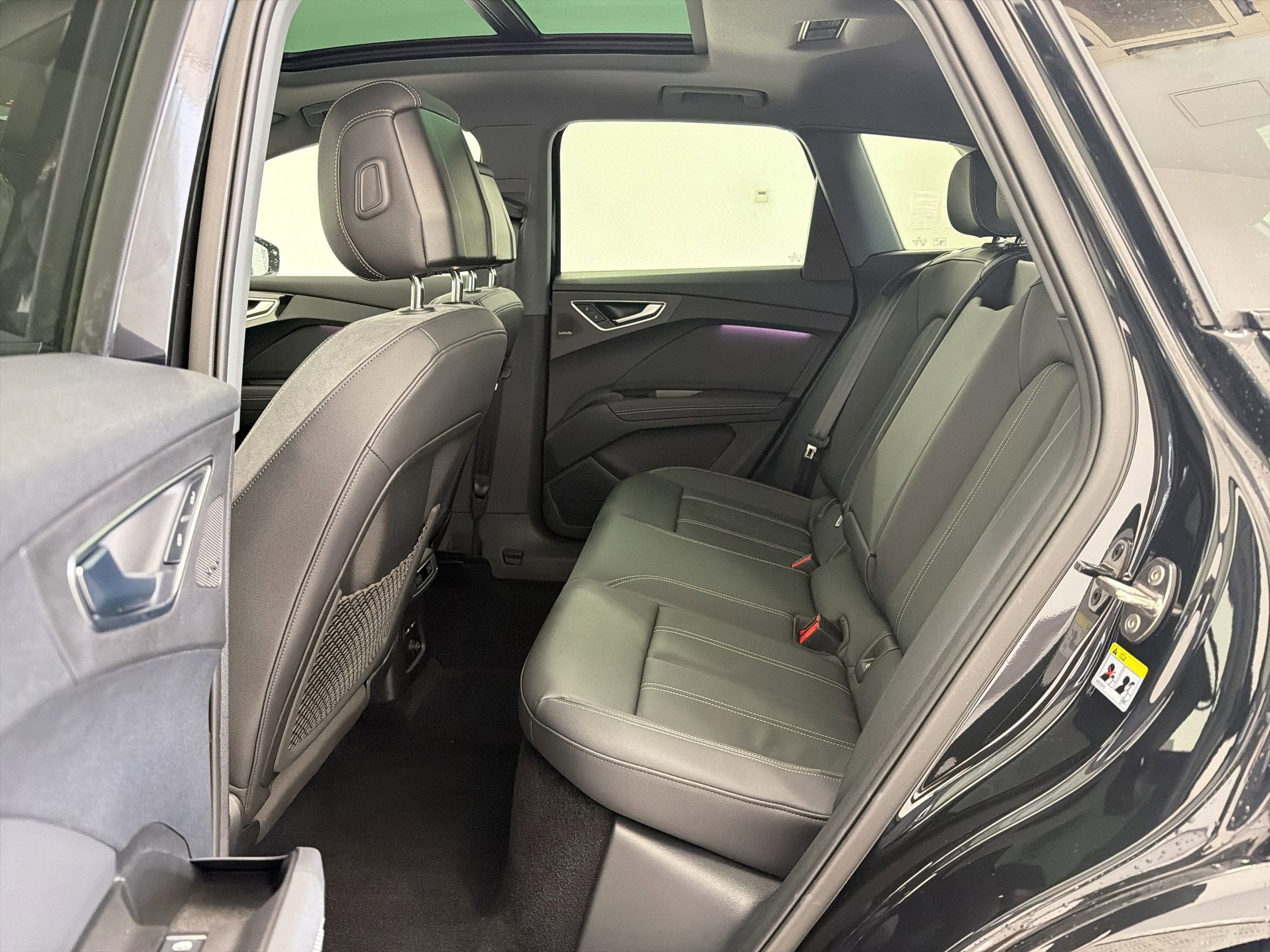 Used 2025 Audi Q4 e-tron Premium Plus w/ Premium Plus image 13