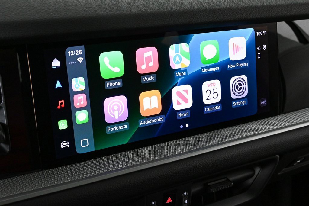 Used 2025 Porsche Cayenne Coupe image 18