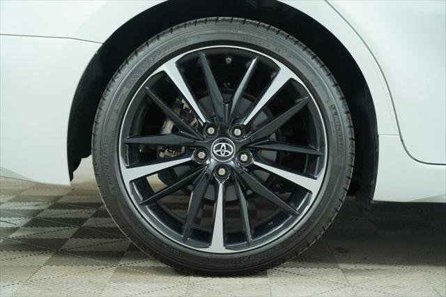 Used 2018 Toyota Camry XSE FWD image 14