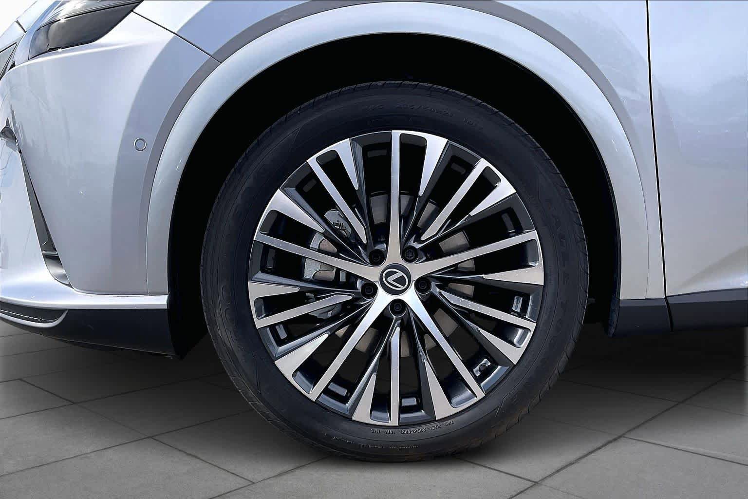 Certified 2026 Lexus RX 350 image 10