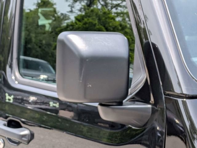 Used 2025 Jeep Wrangler Unlimited Sahara AWD/4WD image 9