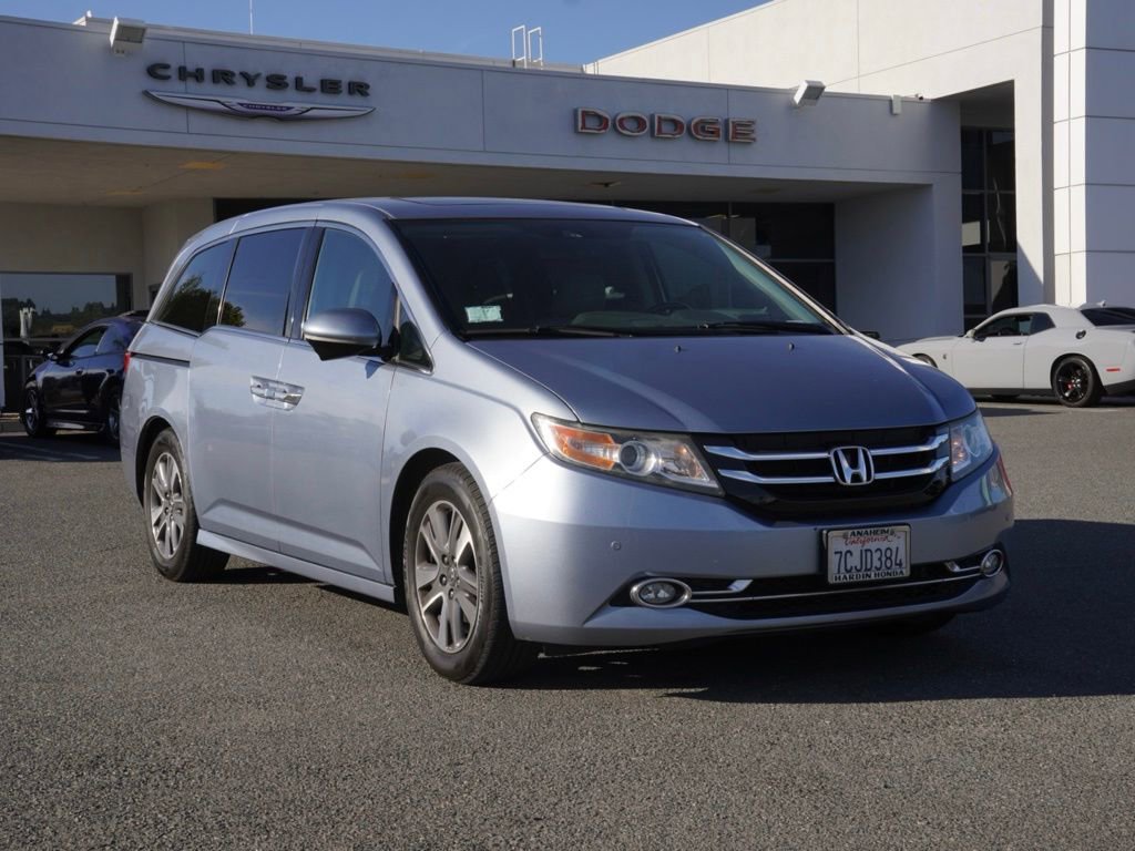 Used 2014 Honda Odyssey Touring video 2