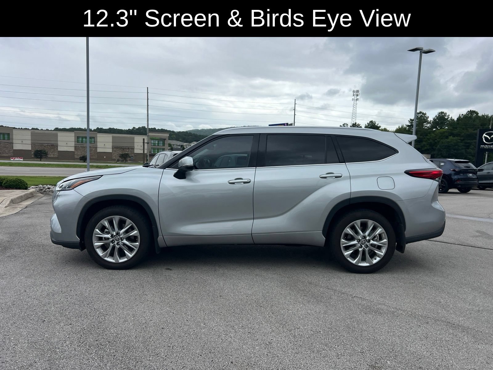 Used 2021 Toyota Highlander Limited FWD image 4