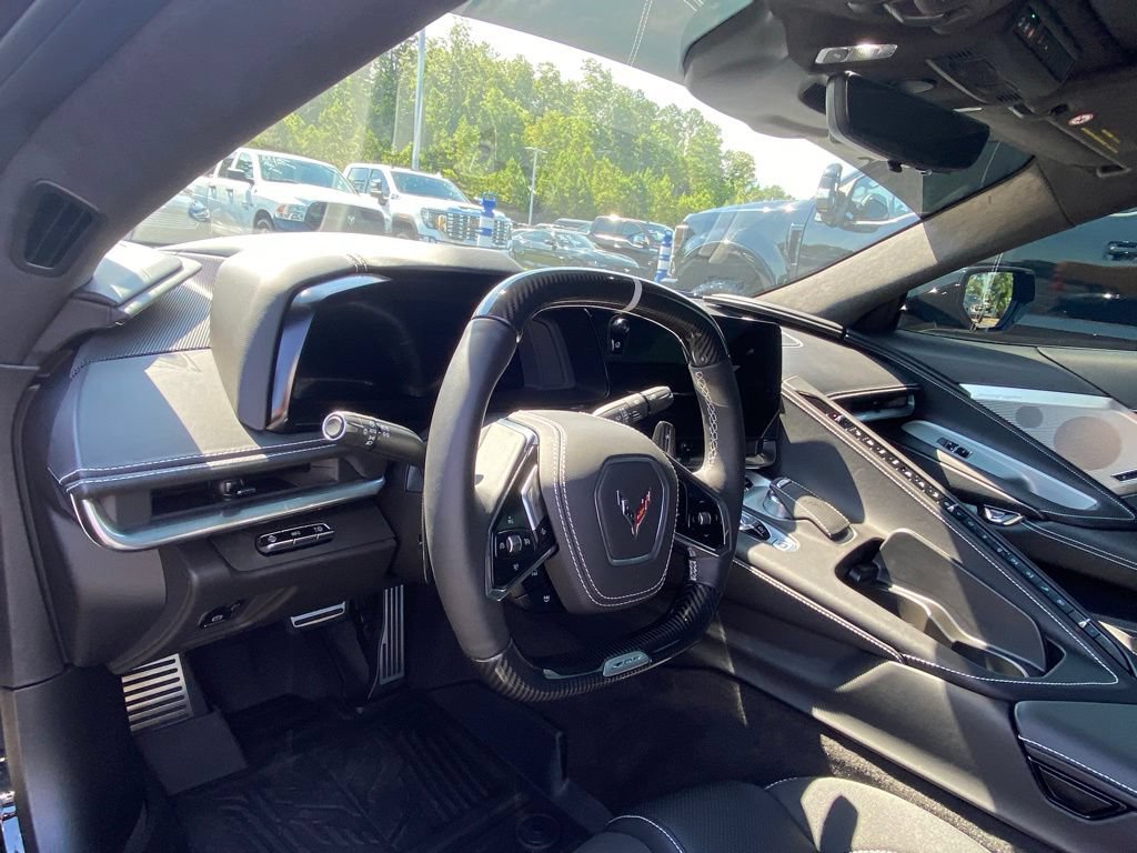 Used 2025 Chevrolet Corvette Z06 RWD image 9