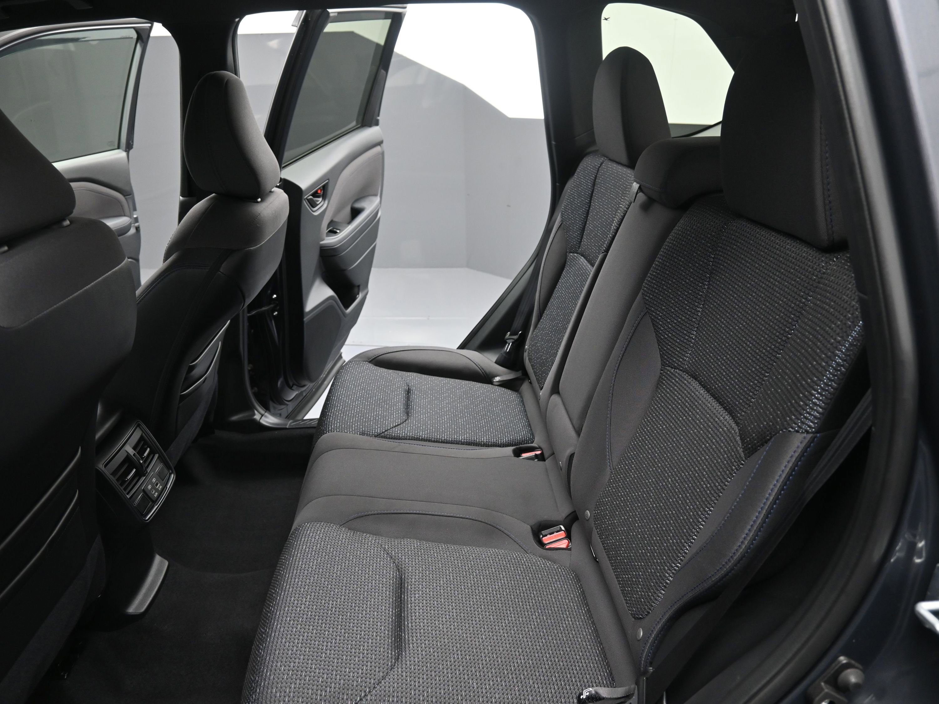 Used 2025 Subaru Forester Premium image 26