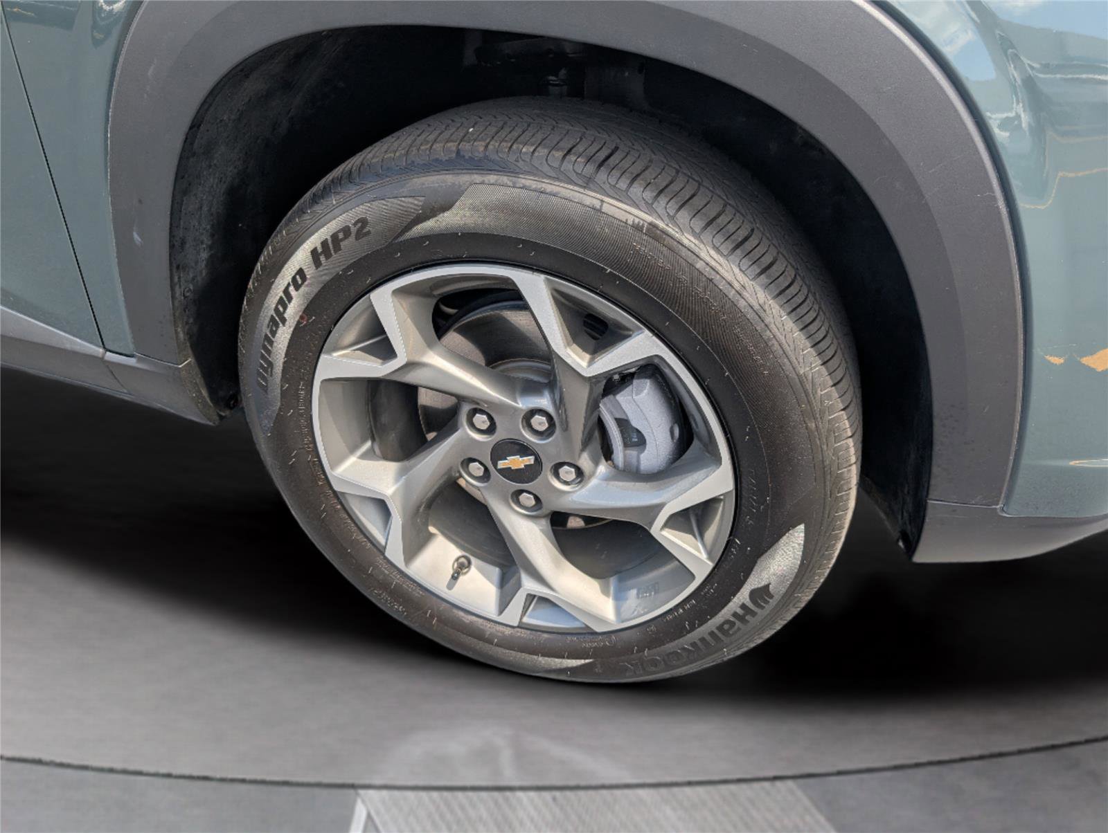 Used 2025 Chevrolet Trax LT image 35