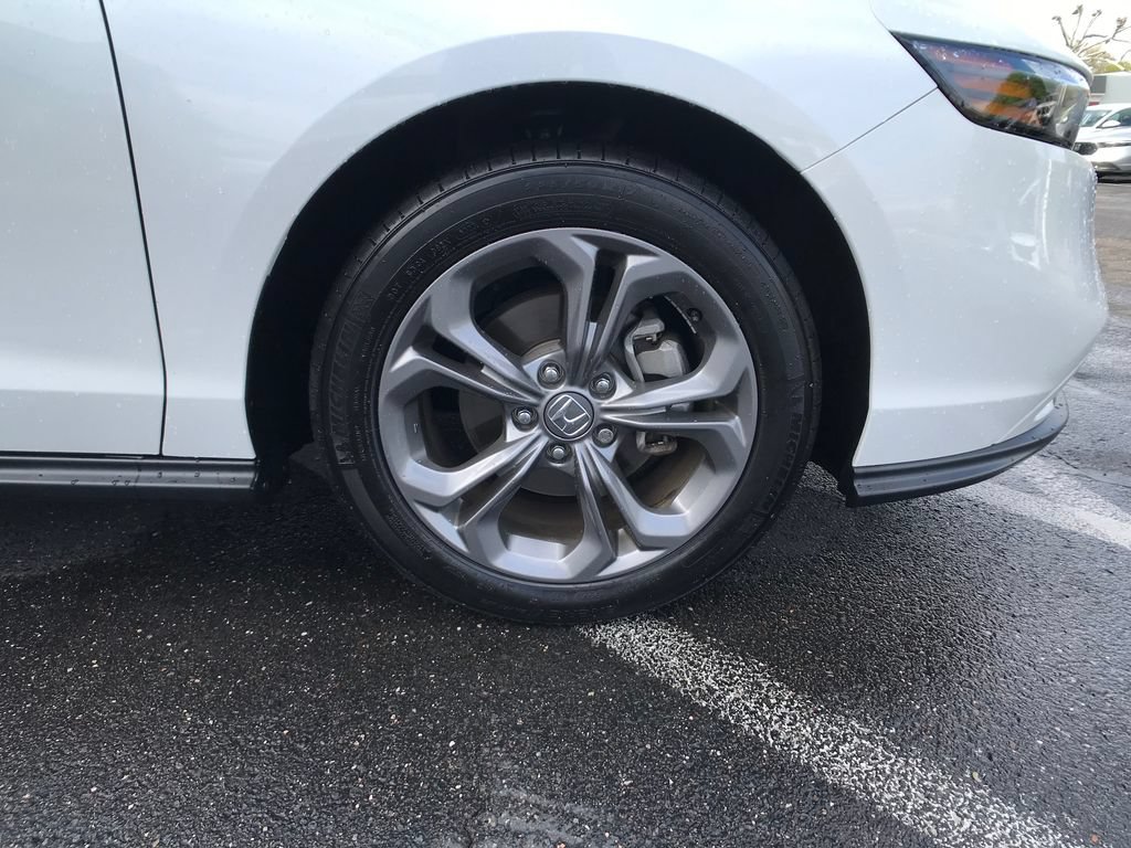 Certified 2024 Honda Accord EX image 5