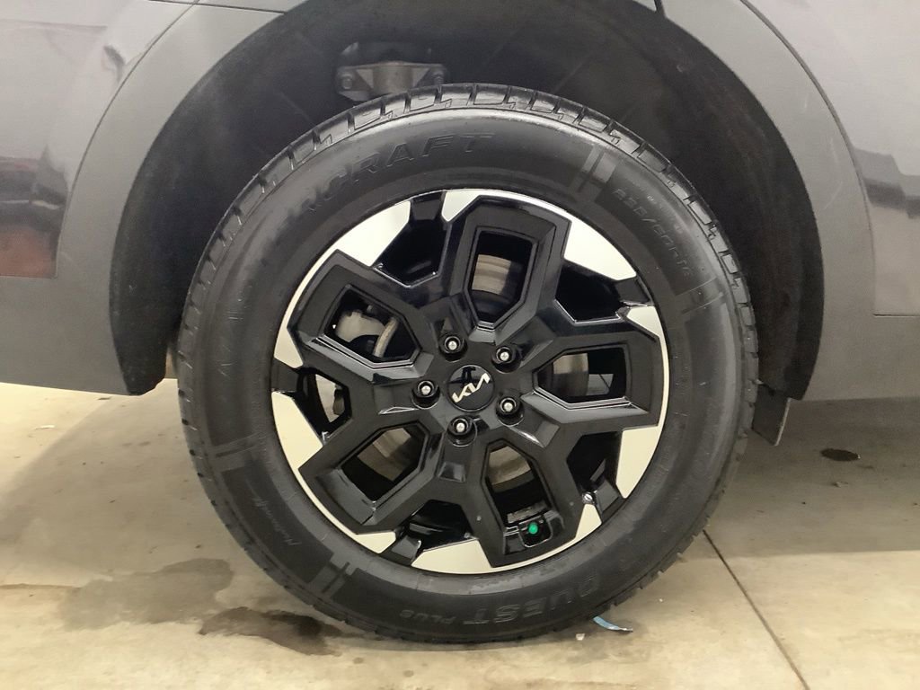 Certified 2025 Kia Sorento S w/ Panoramic Sunroof Package image 29