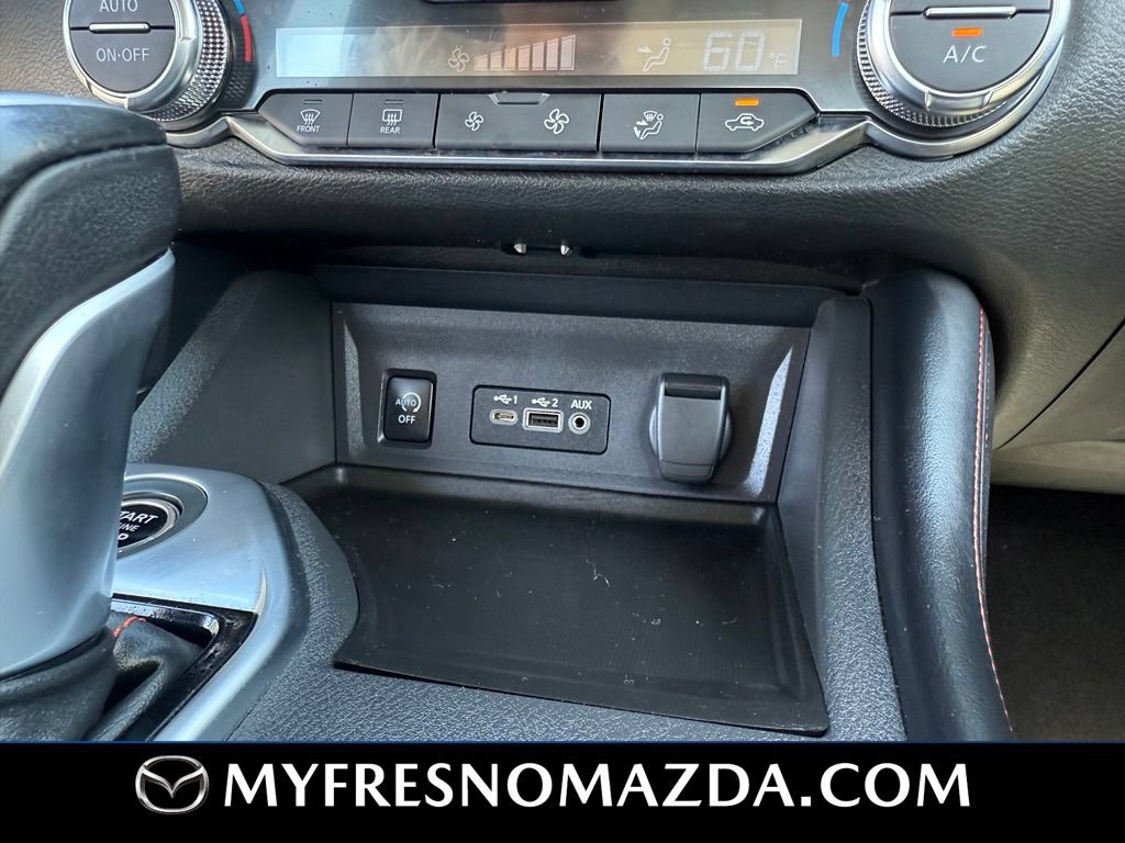 Used 2025 Nissan Sentra SR w/ SR Premium Package FWD image 28
