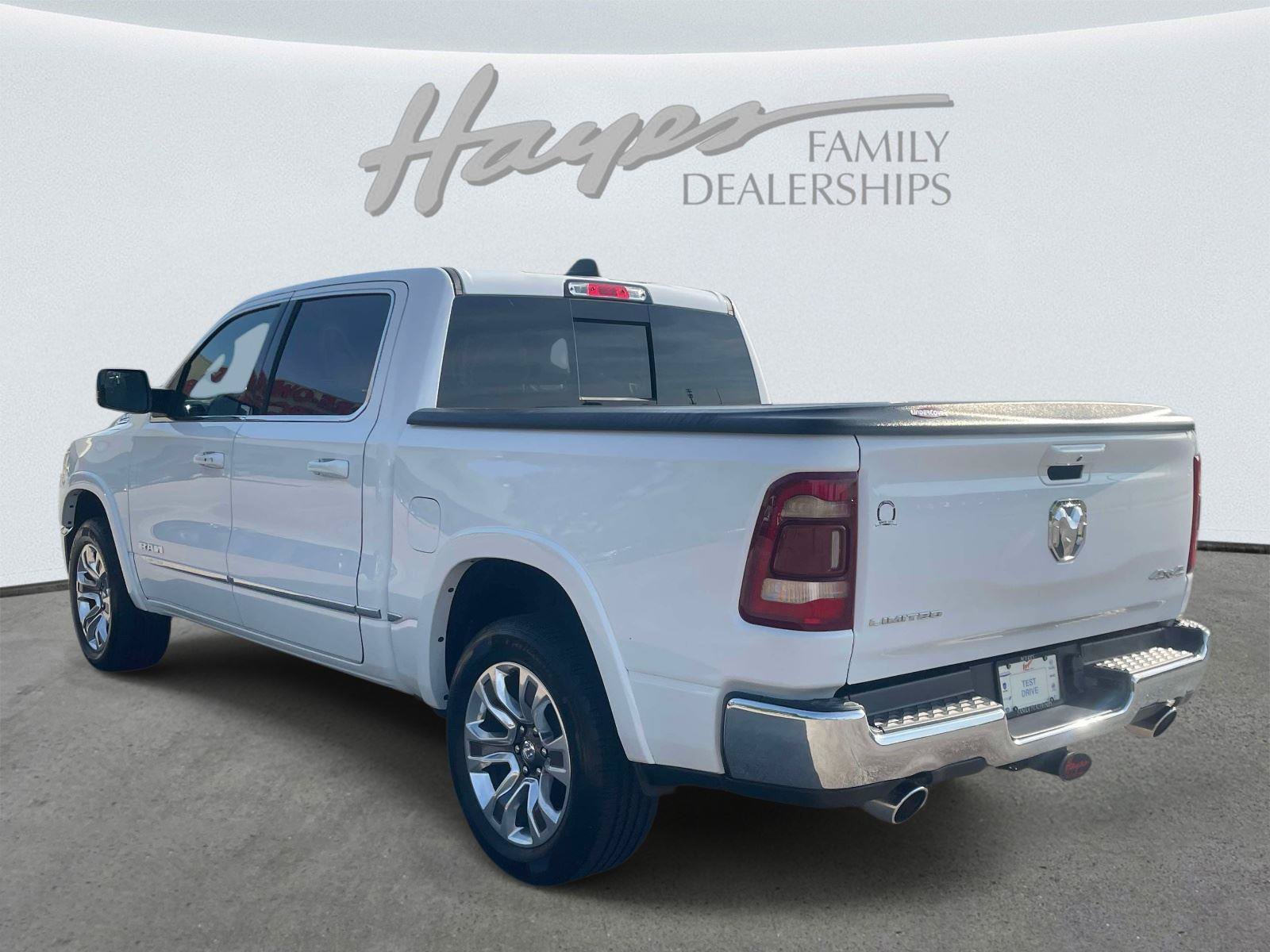 Used 2024 RAM 1500 Limited AWD/4WD image 5