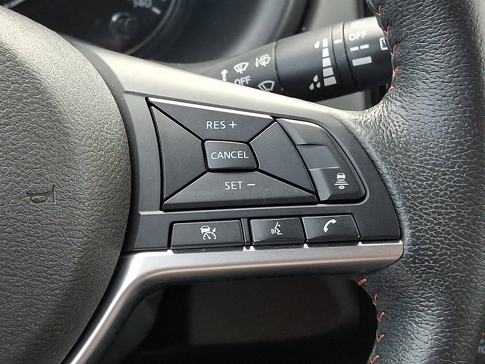 Certified 2023 Nissan Kicks SR w/ SR Premium Package FWD image 22