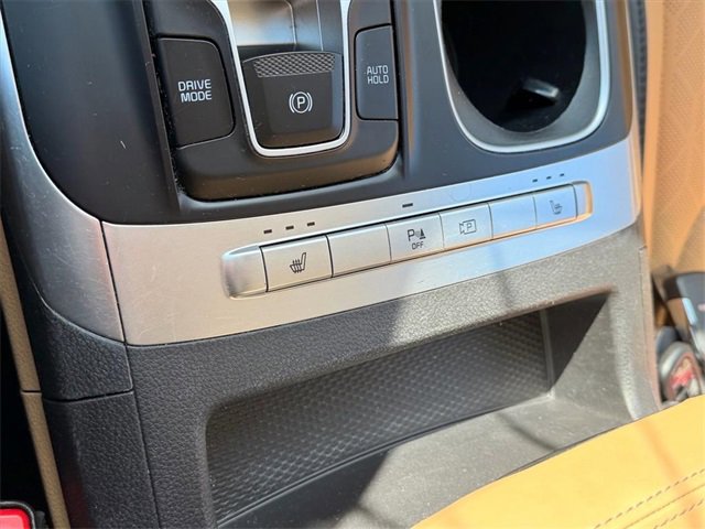 Used 2023 Kia Carnival LX image 21