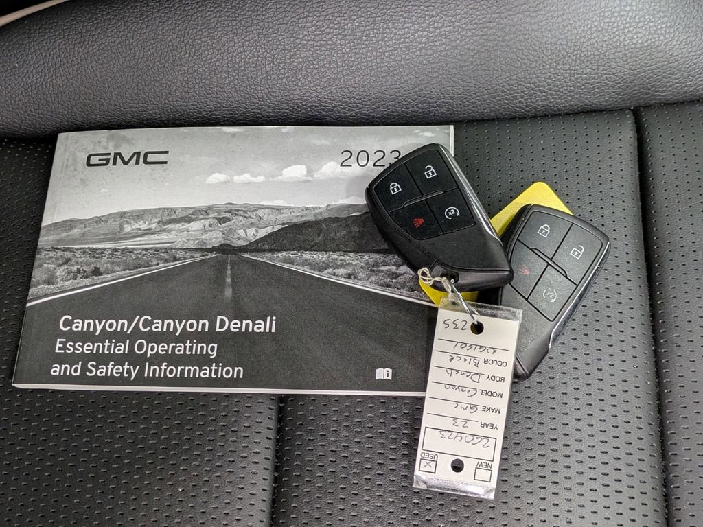 Used 2023 GMC Canyon Denali AWD/4WD image 21