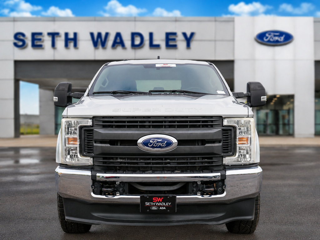Used 2018 Ford F250 XLT w/ XLT Value Package AWD/4WD image 2