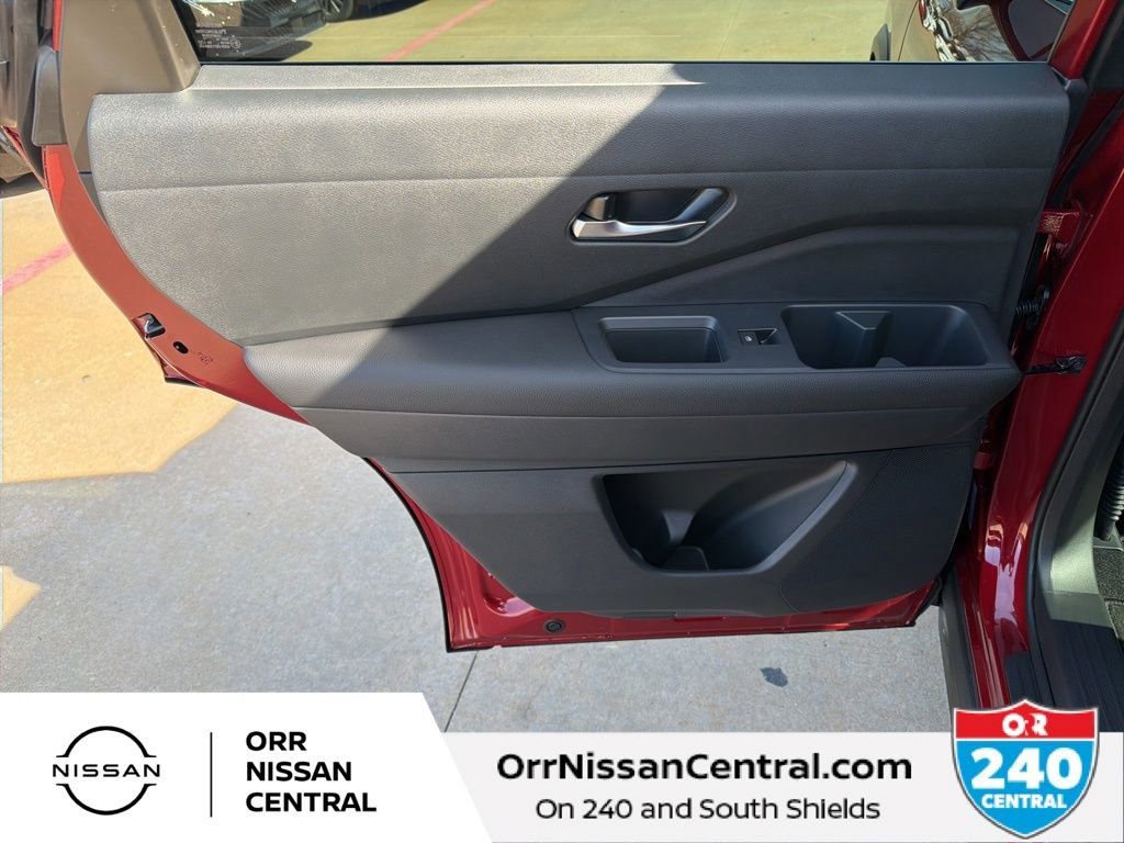 New 2026 Nissan Pathfinder SL image 14