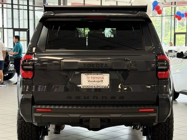 New 2026 Toyota 4Runner SR5 AWD/4WD image 4