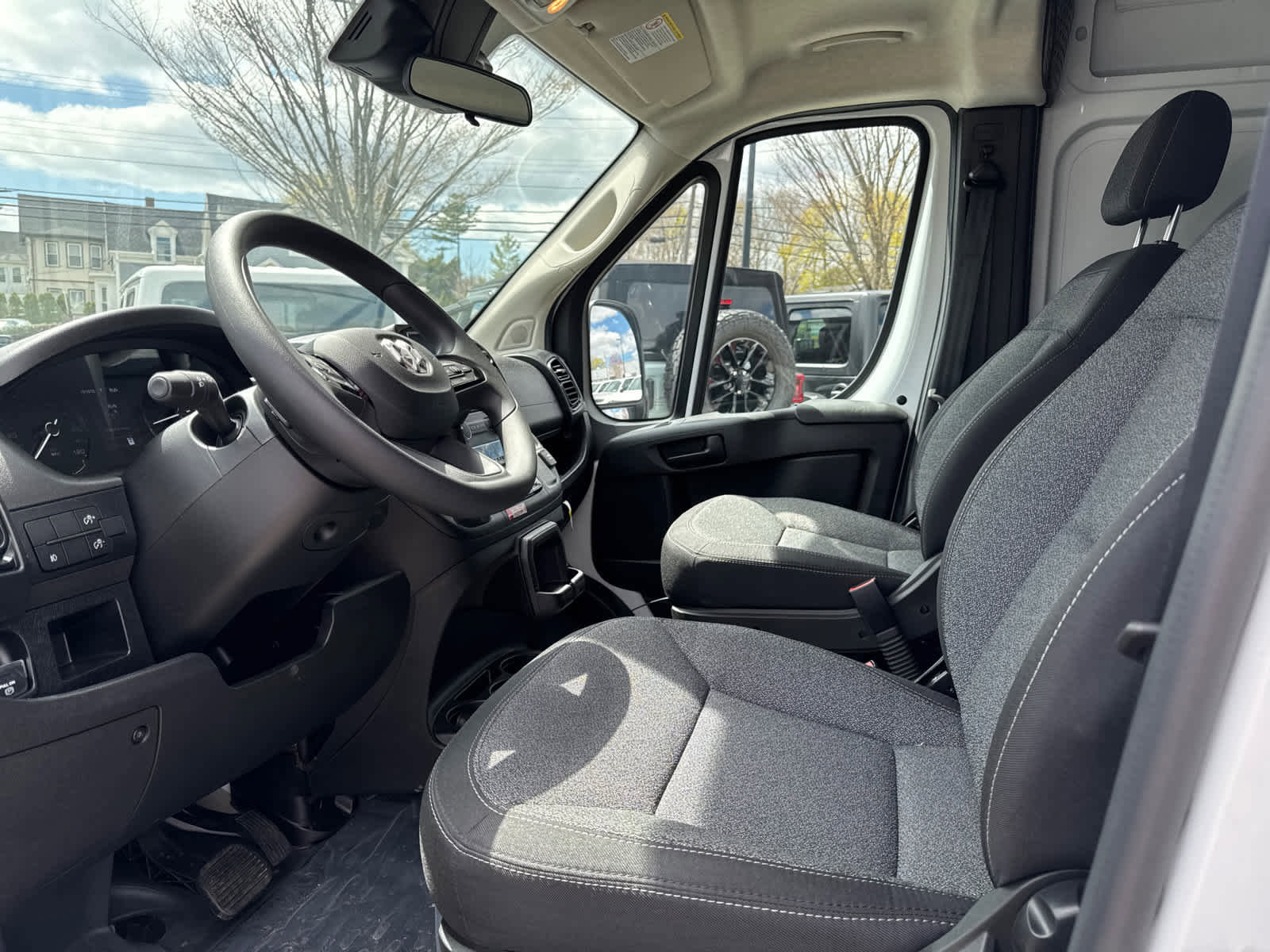 Used 2025 RAM ProMaster 3500 w/ Convenience Group FWD image 12