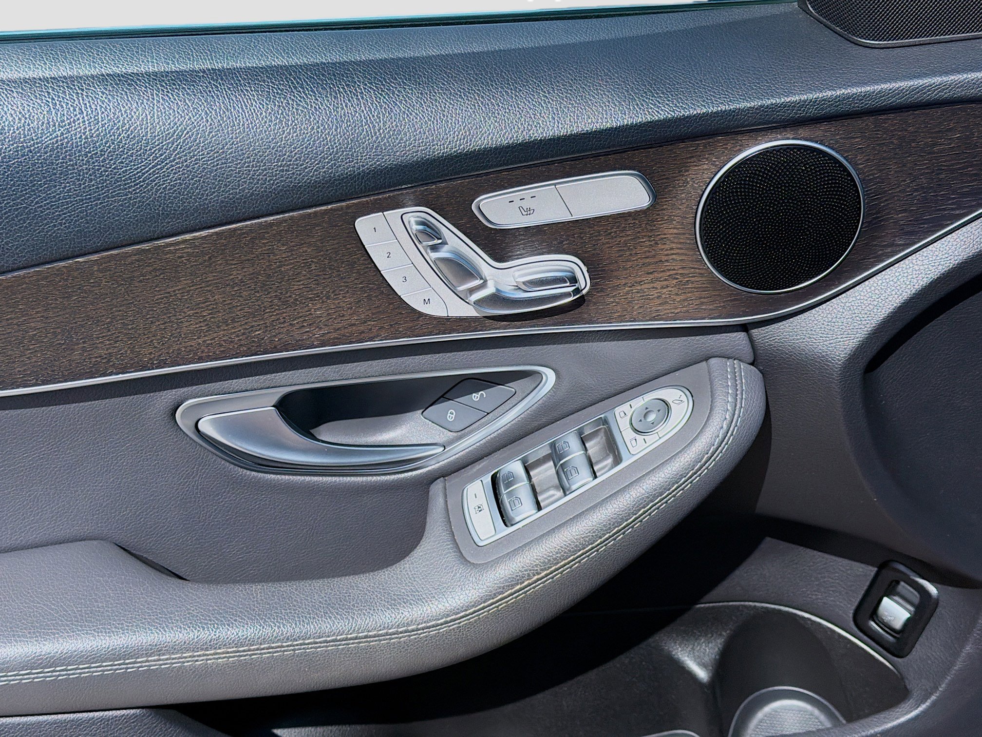 Used 2019 Mercedes-Benz C 300 Sedan image 14