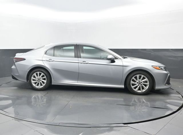 Used 2023 Toyota Camry LE FWD image 2